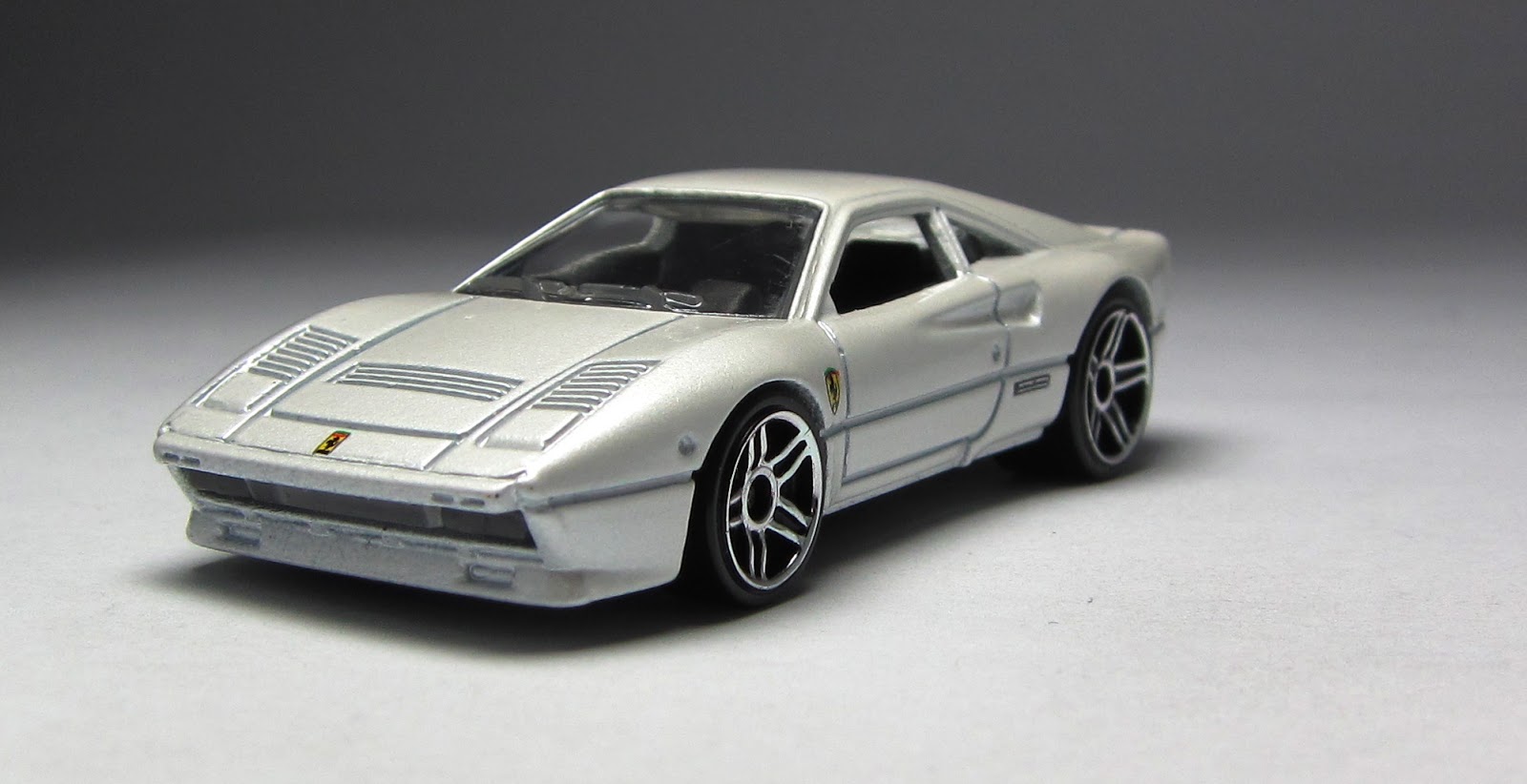 Model of the Day: Hot Wheels 2011 Ferrari 5-pack Ferrari 288 GTO