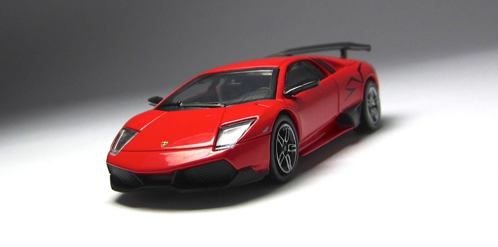 ミニカー Lamborghini Murcielago LP670-4 SV First Look: OEM Lamborghini Murcielago LP670-4 SV… – LamleyGroup