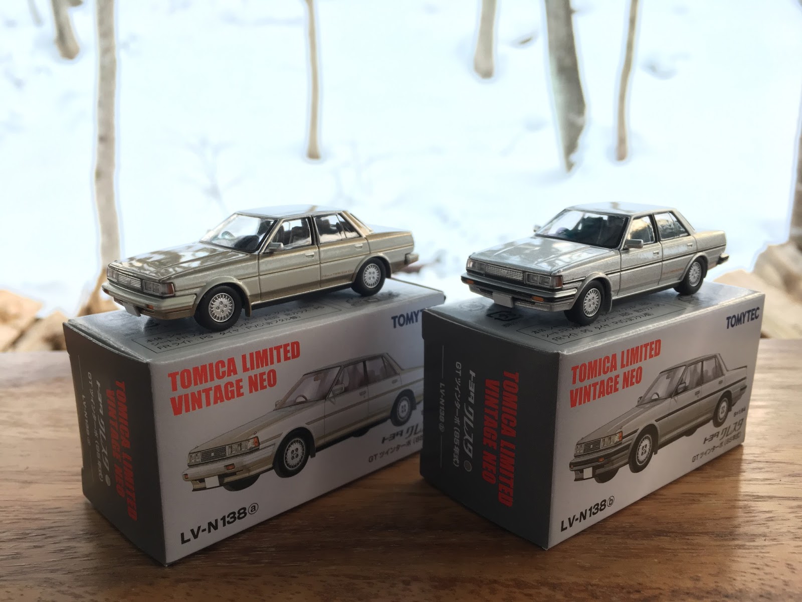 The big buses of the Tomica Limited Vintage February Assortment